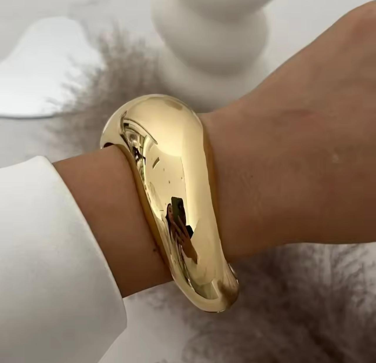 Stainless steel
Bangel